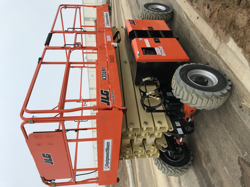 2020 JLG 430LRT