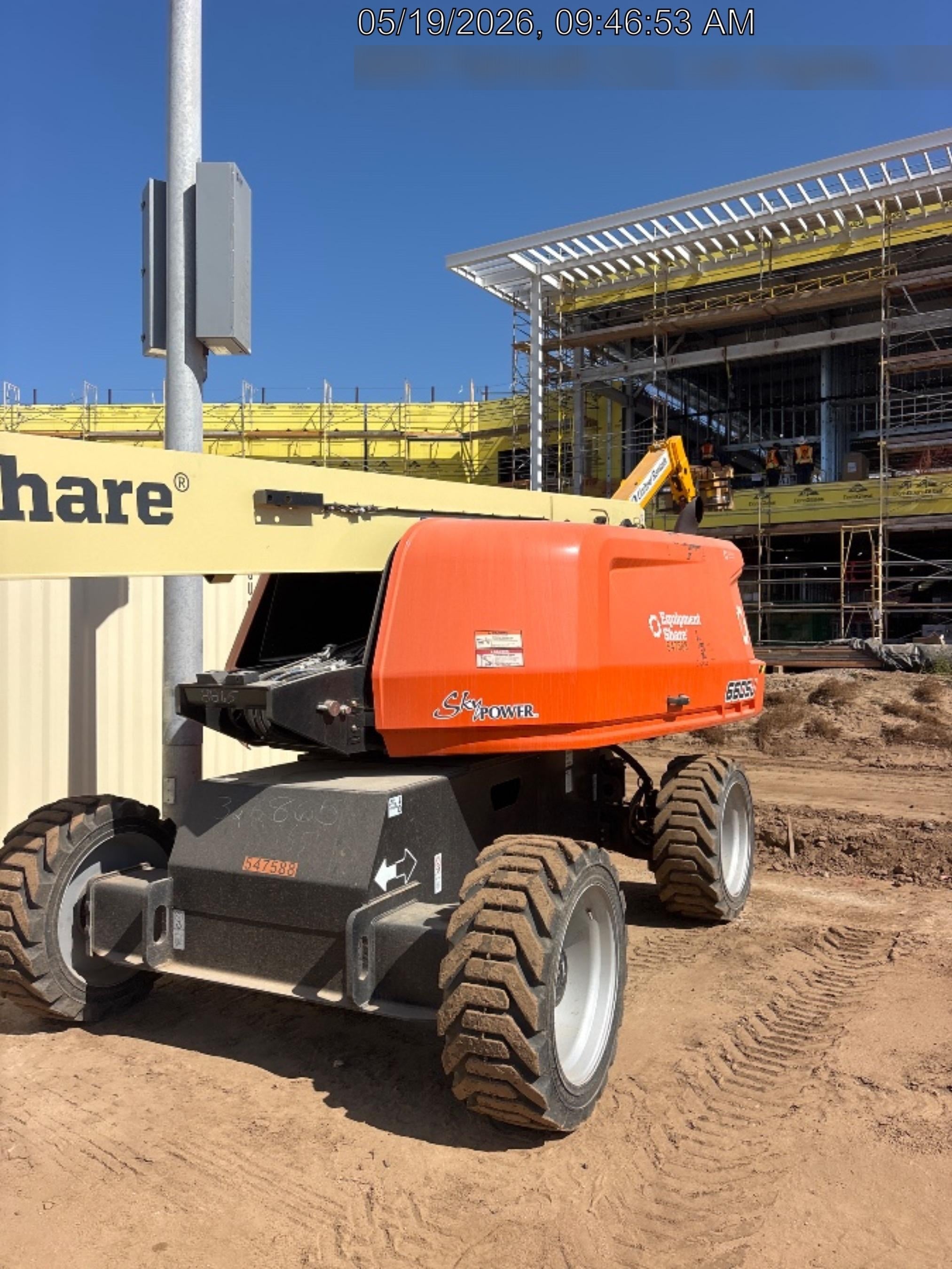 2025 JLG 660SJ