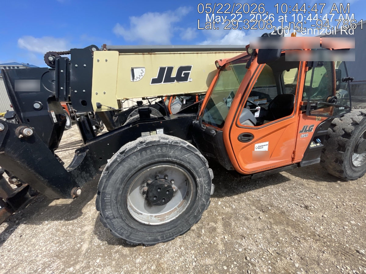 2019 JLG 1255 JLG 1255 T4F w/Full Cab, HVAC, Solid Tires, Work Lights/Beacon, 60" Carriage/Forks