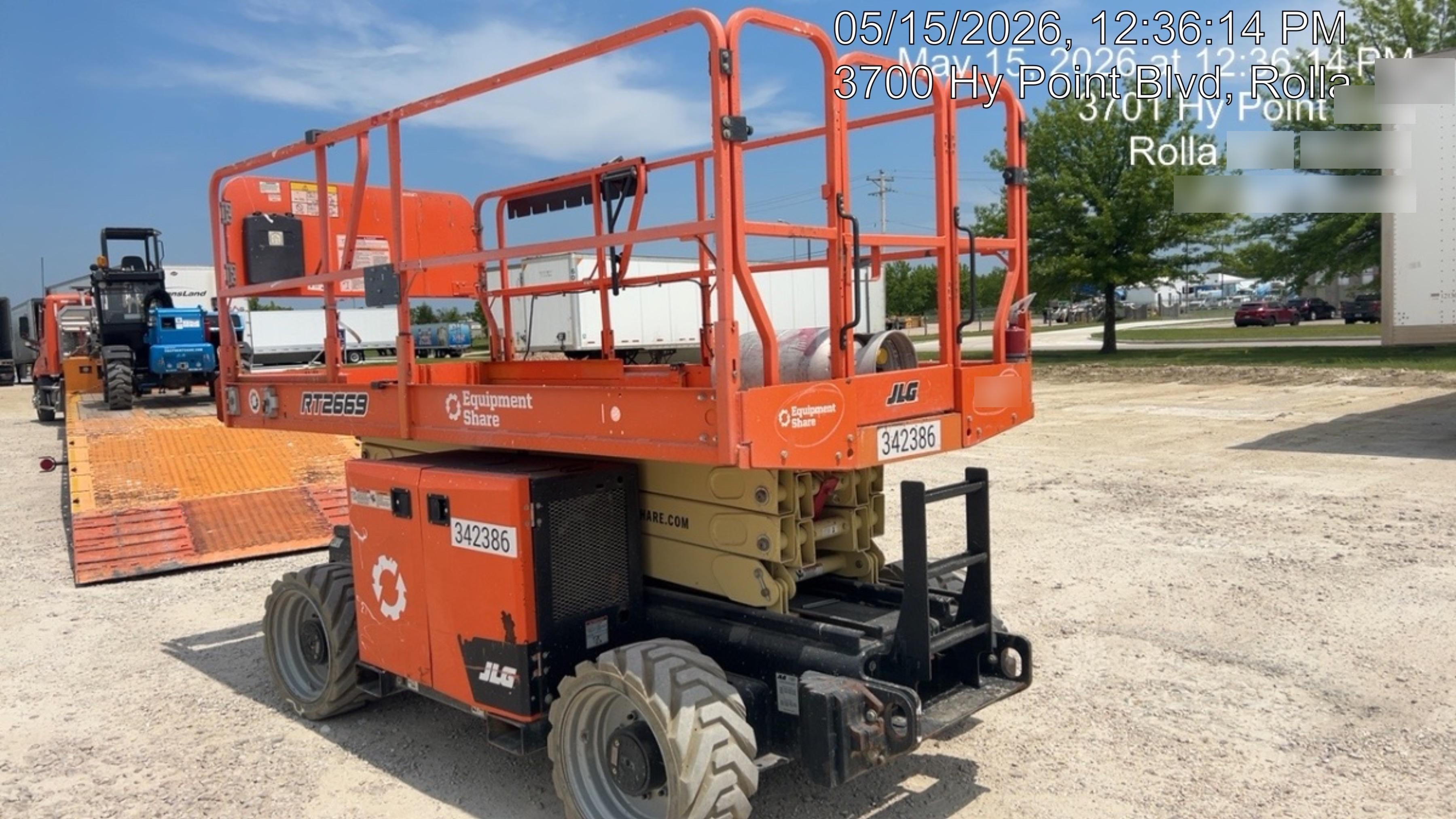 2023 JLG RT2669
