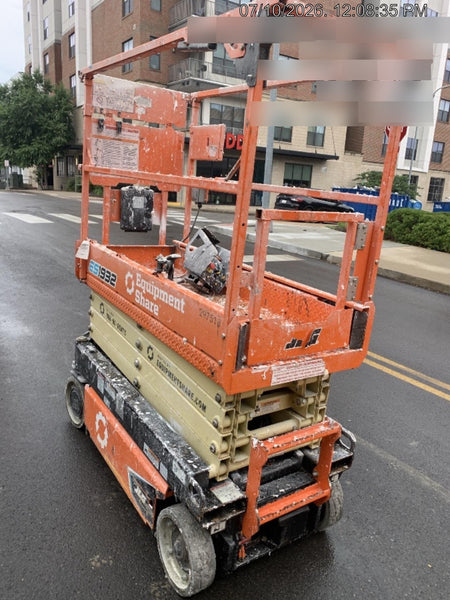 2023 JLG ES1932
