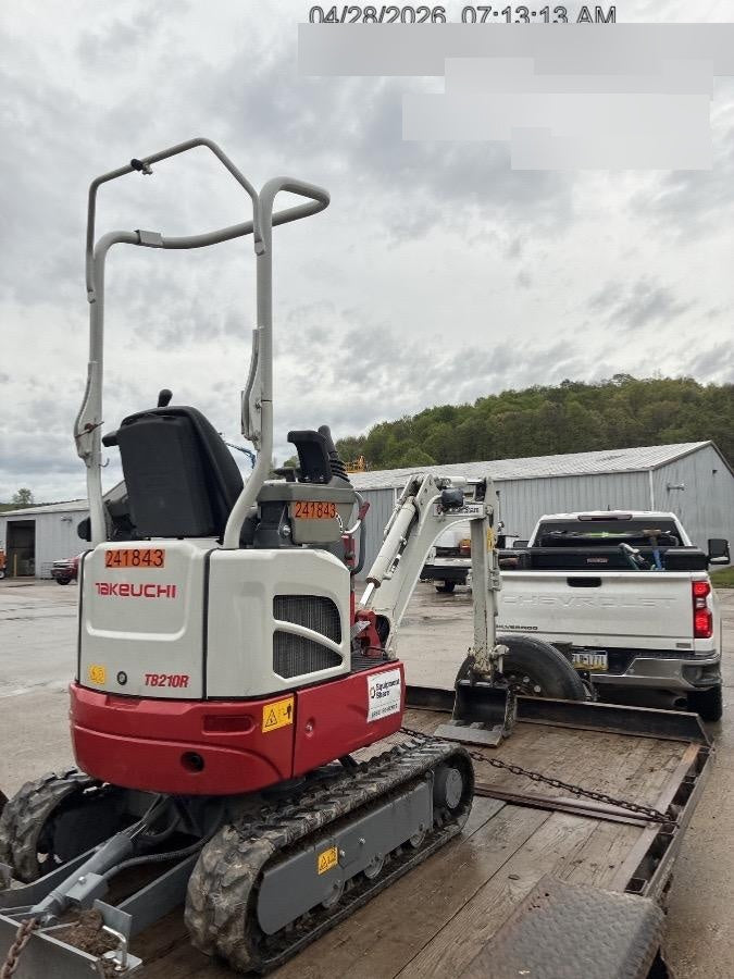 2022 TAKEUCHI TB210R