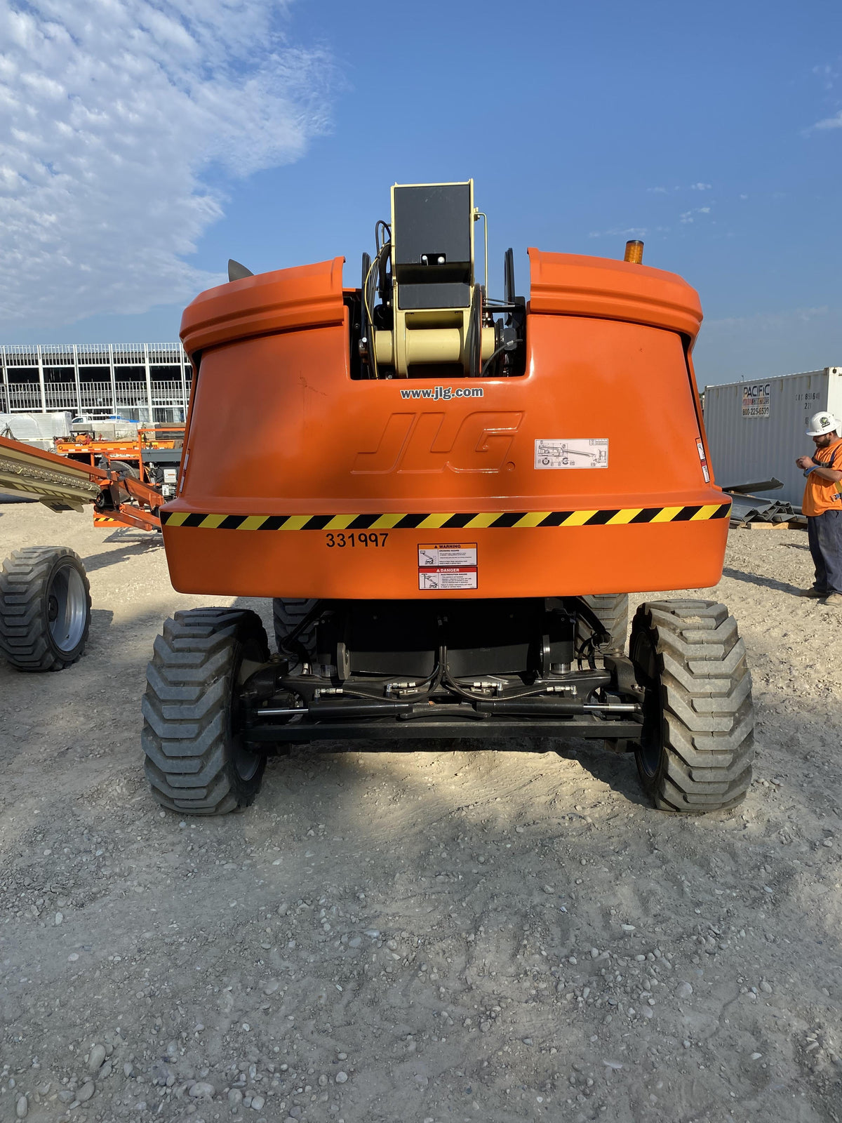 2023 JLG 660SJ
