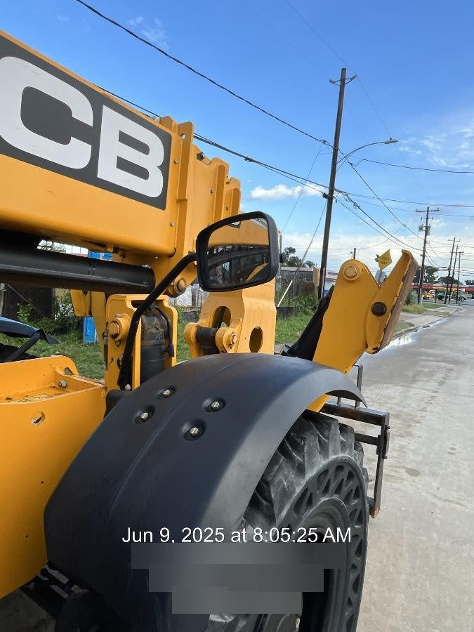 2021 JCB 510-56