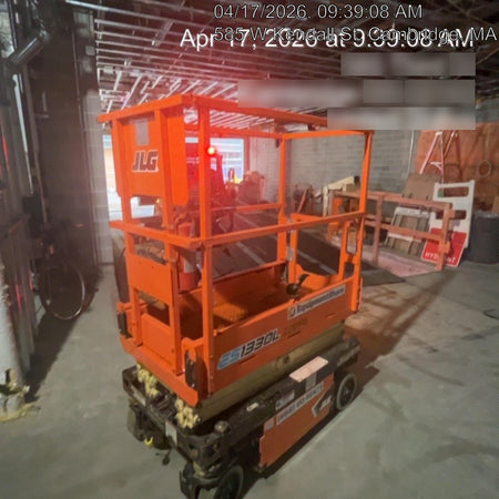 2022 JLG ES1330L