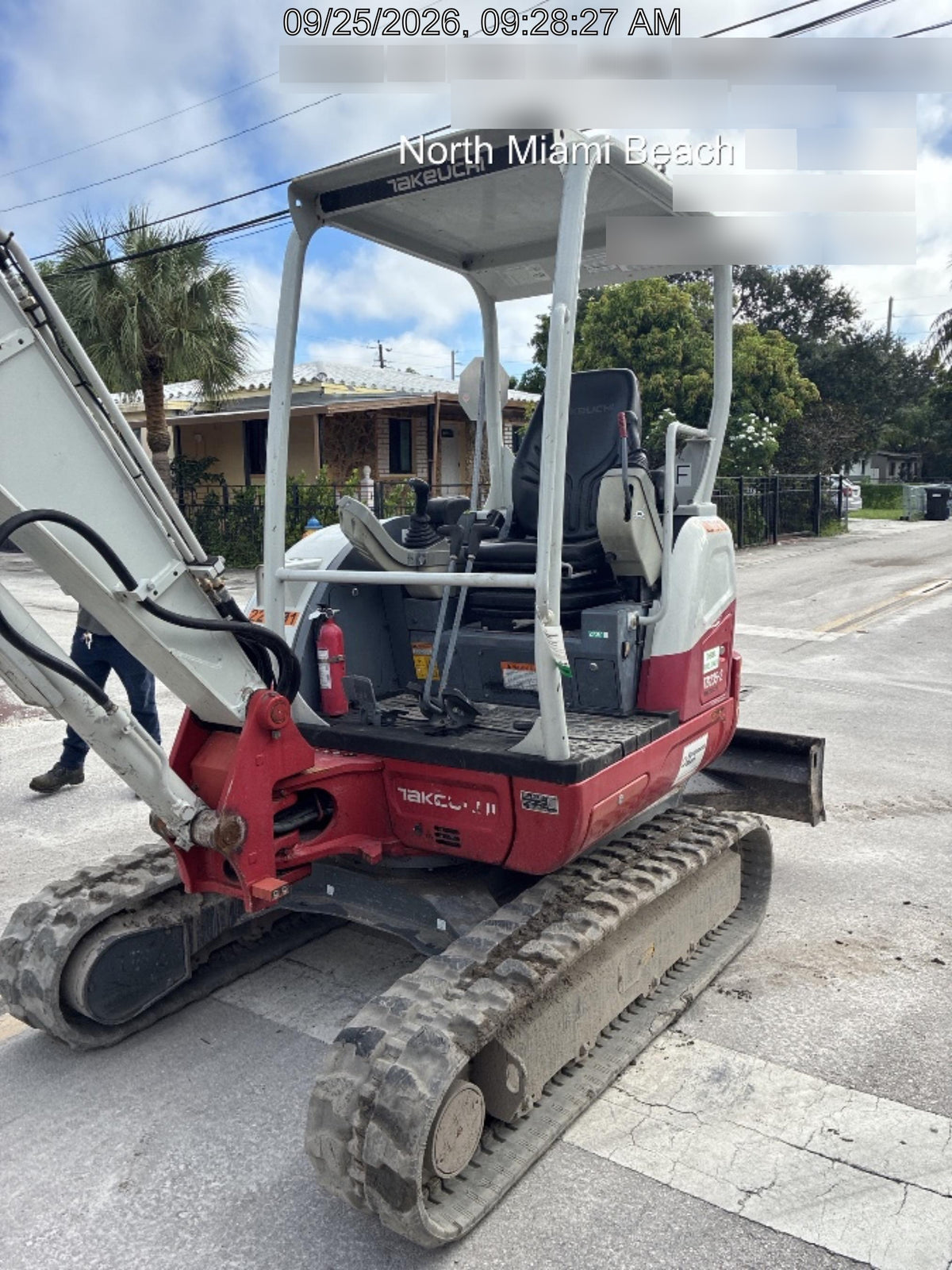 2022 TAKEUCHI TB235-2R