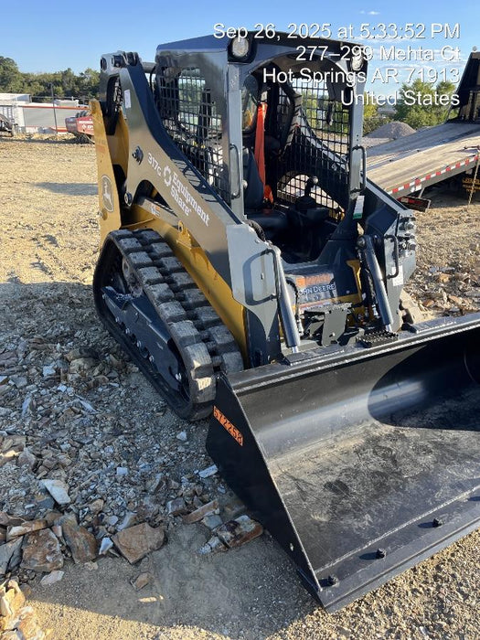 2025 JOHN DEERE 72" Skid Loader Bucket - John Deere C72