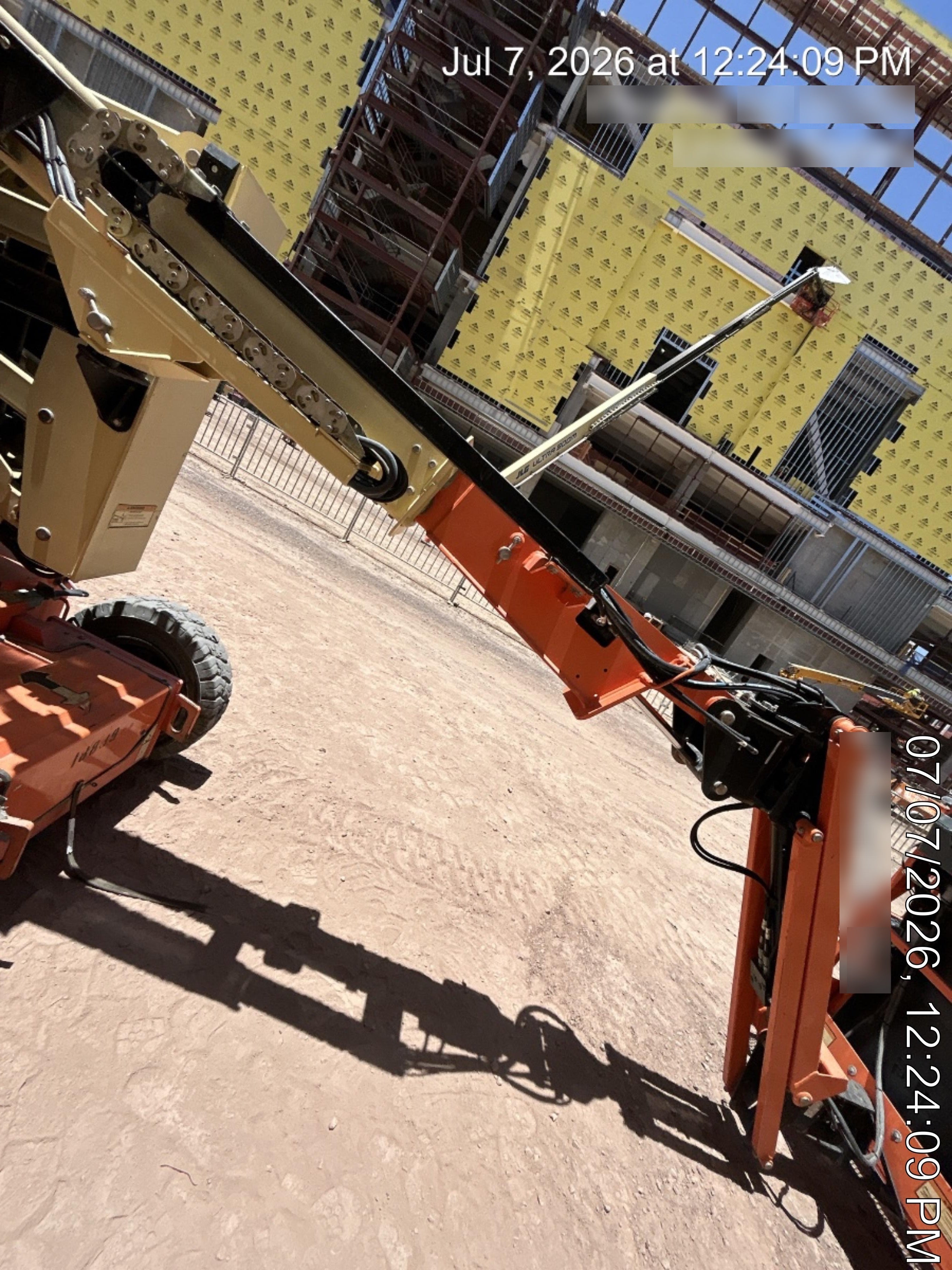 2019 JLG E300AJP