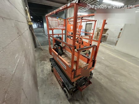 2021 JLG ES1330L