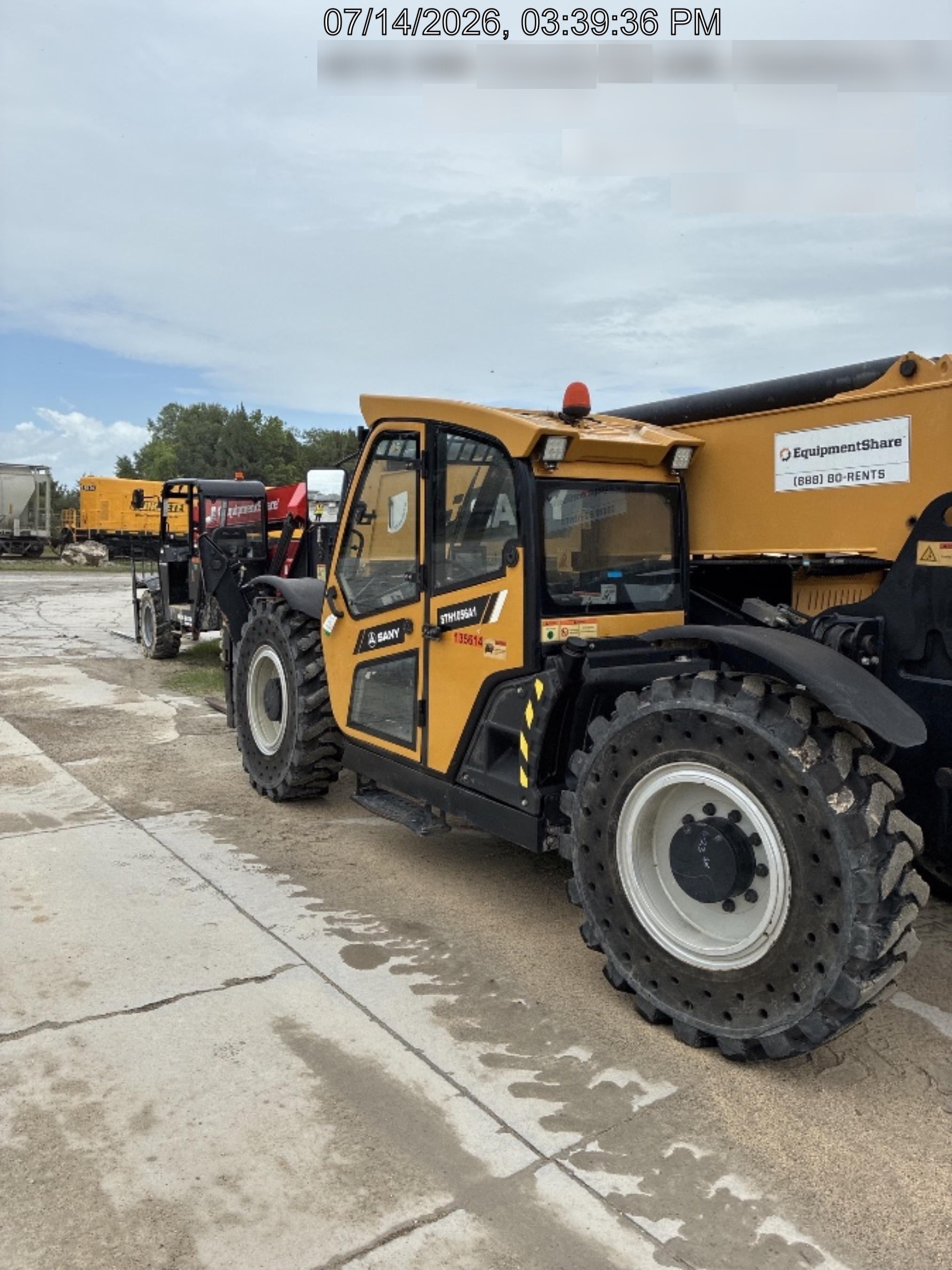 2021 SANY STH1056