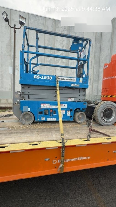 2020 Genie GS-1930 Solid Non Marking Tires, Beacon, Folding rails with half height swing gate