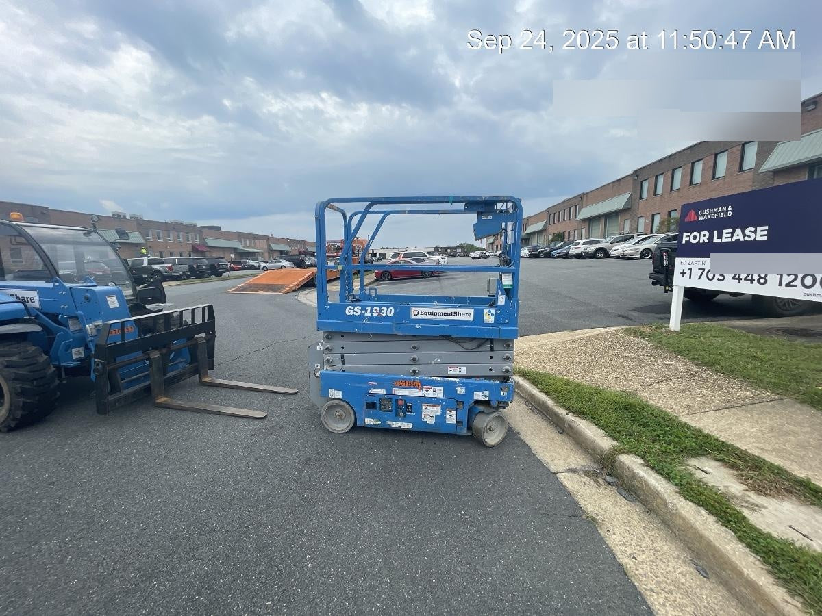 2020 Genie GS-1930 Fixed rails with chain entry gate - Pre A92.20