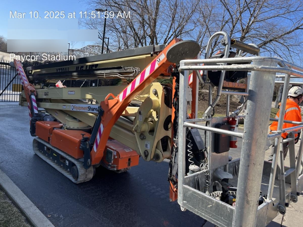 2017 JLG X770AJ