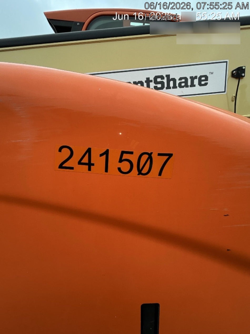 2022 JLG 1075