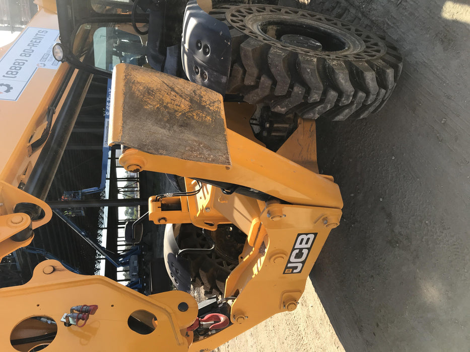 2019 JCB 512-56 Canopy, 109 HP, Solid Tires, STD Worklight, Beacon, Aux Hydraulics, Lifting Eye, Back up Alarm w/66" Carriage/60" Forks