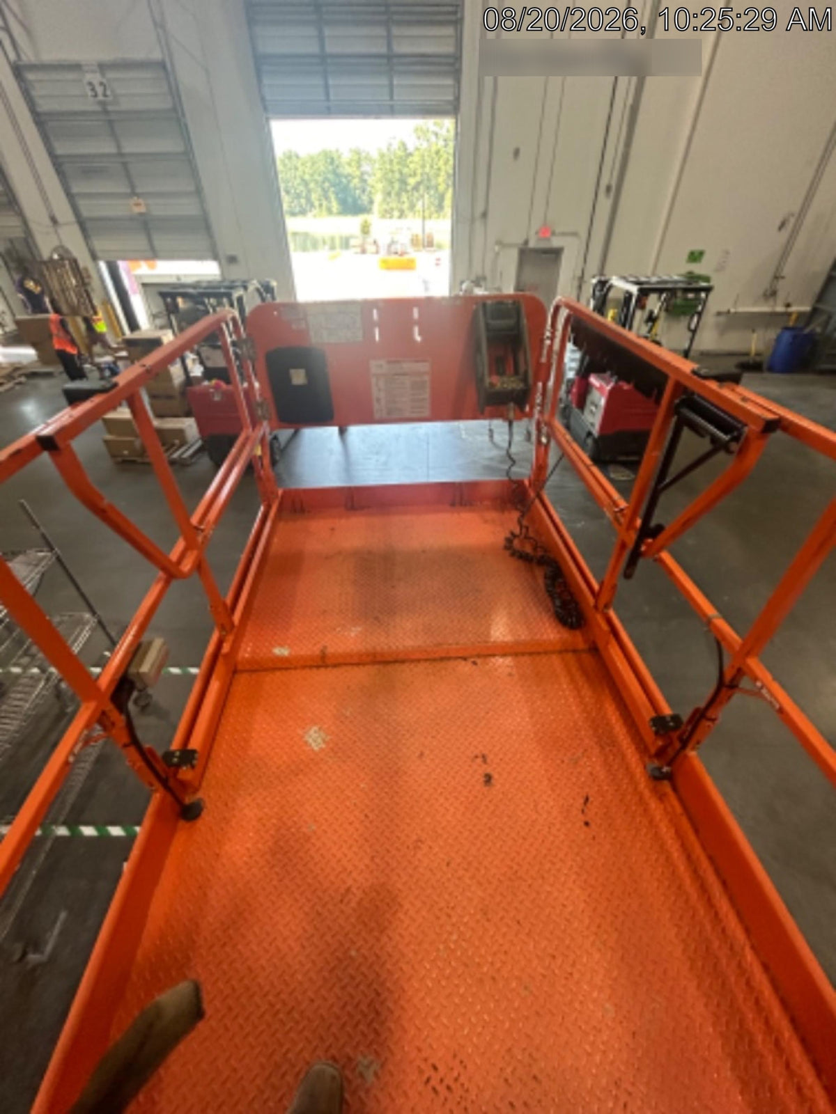 2023 JLG ERT4069