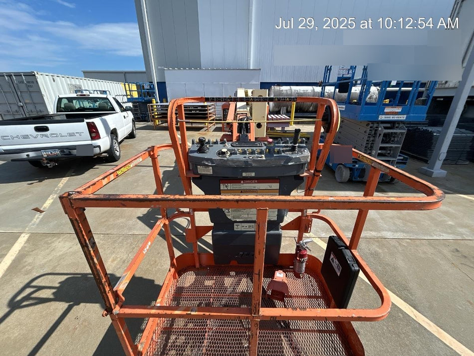 2019 JLG E400AJPN
