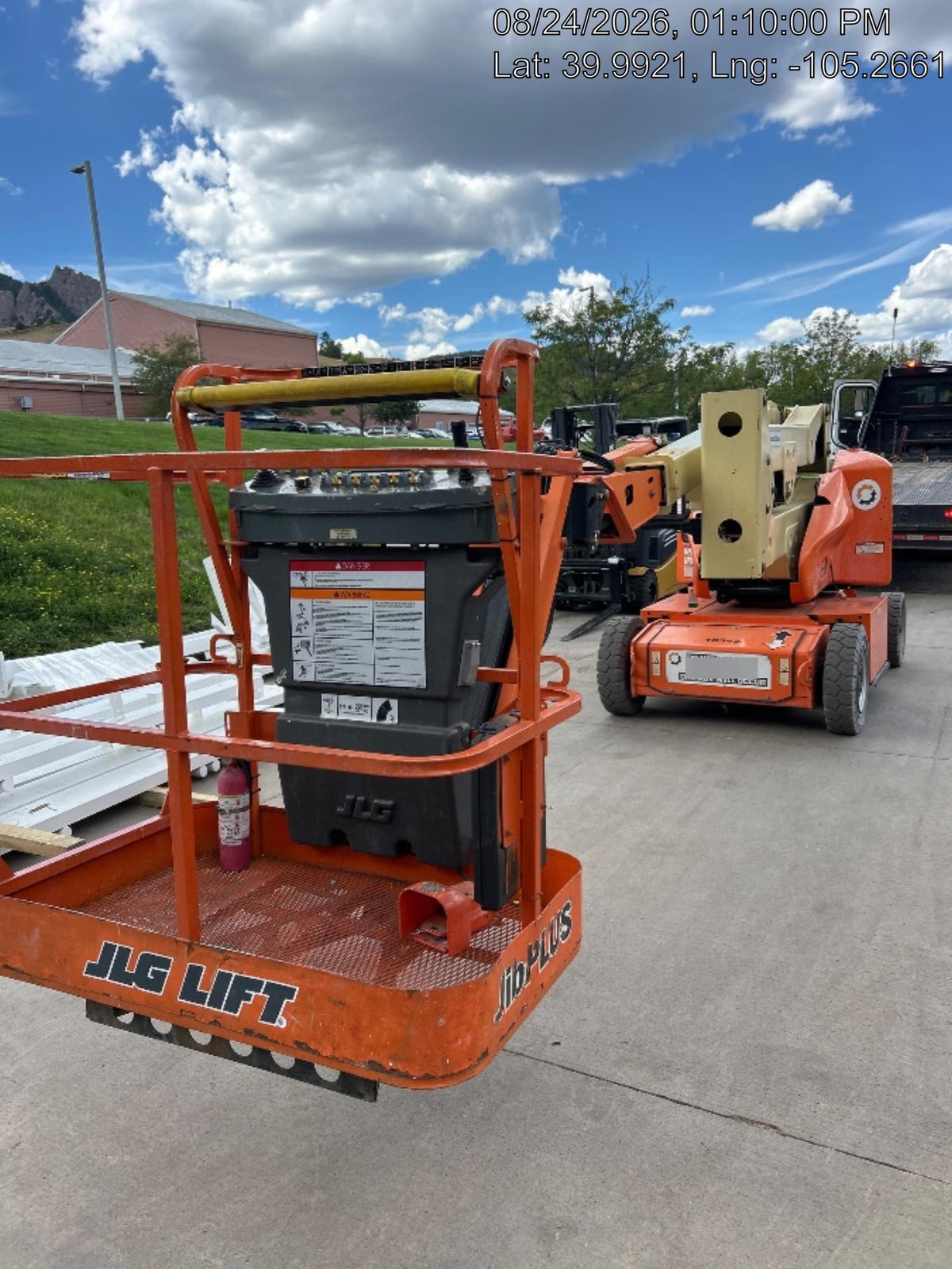 2019 JLG E400AJPN