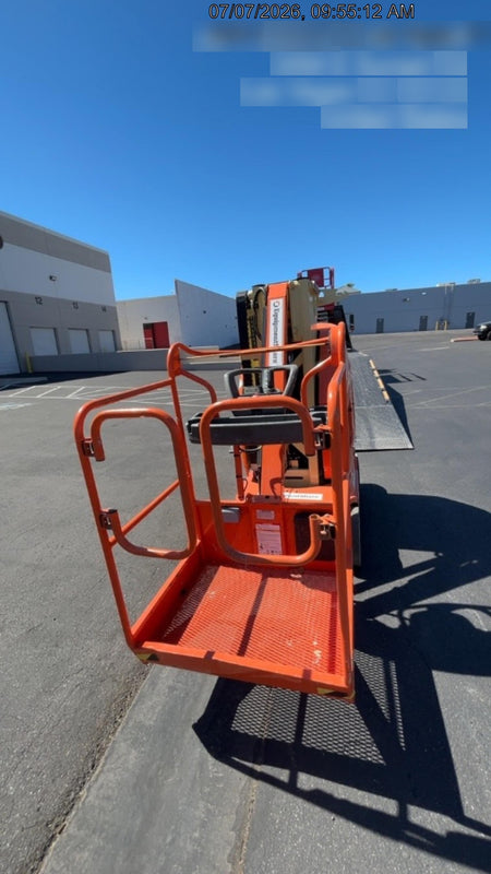 2022 JLG 26E