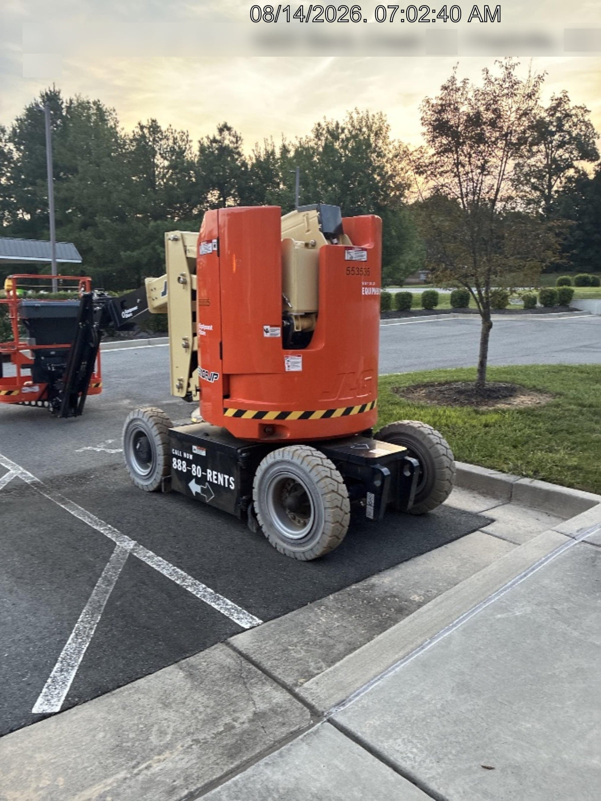 2025 JLG E300AJP