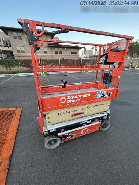 2022 JLG ES1932
