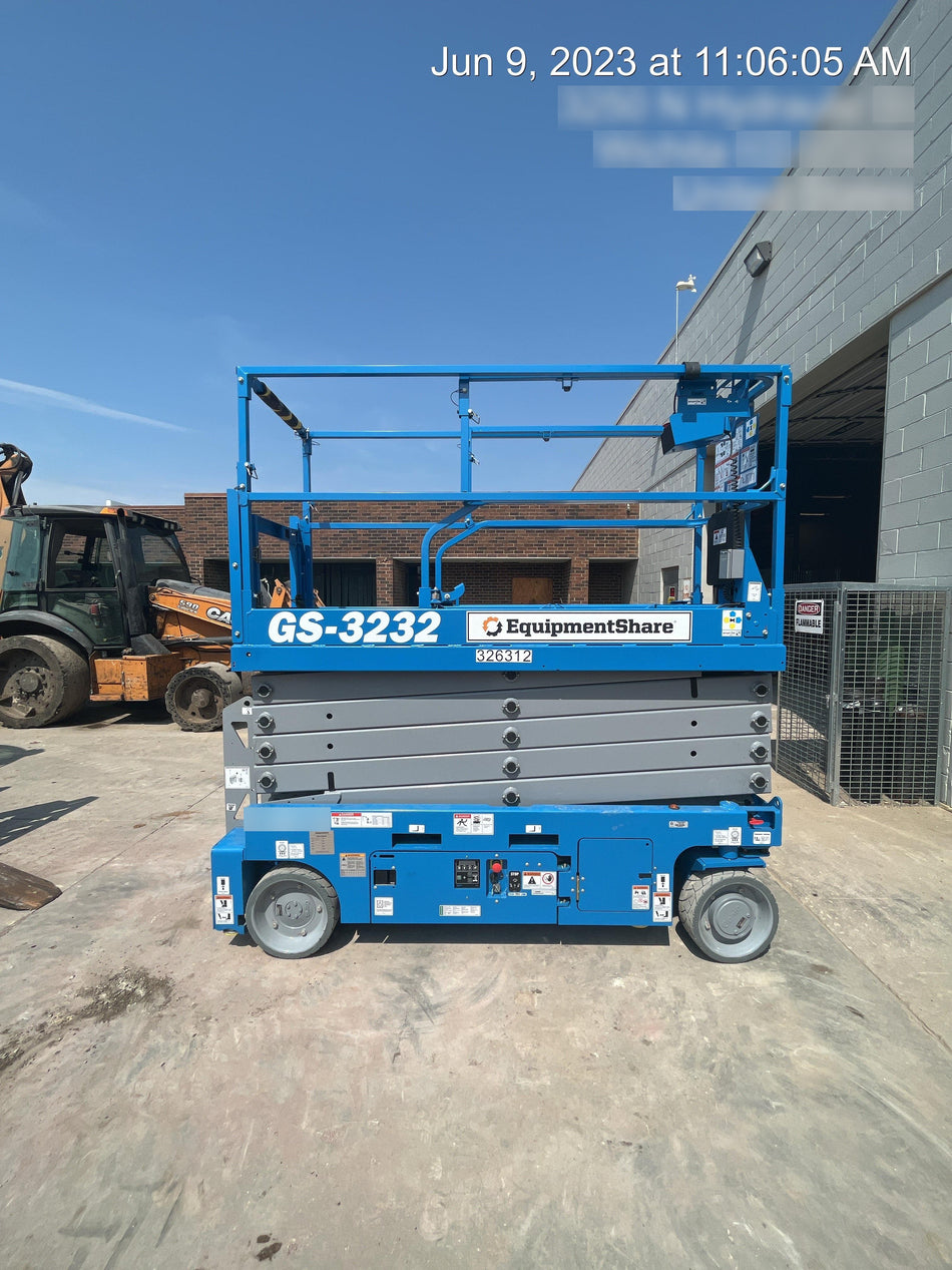 2023 GENIE GS-3232