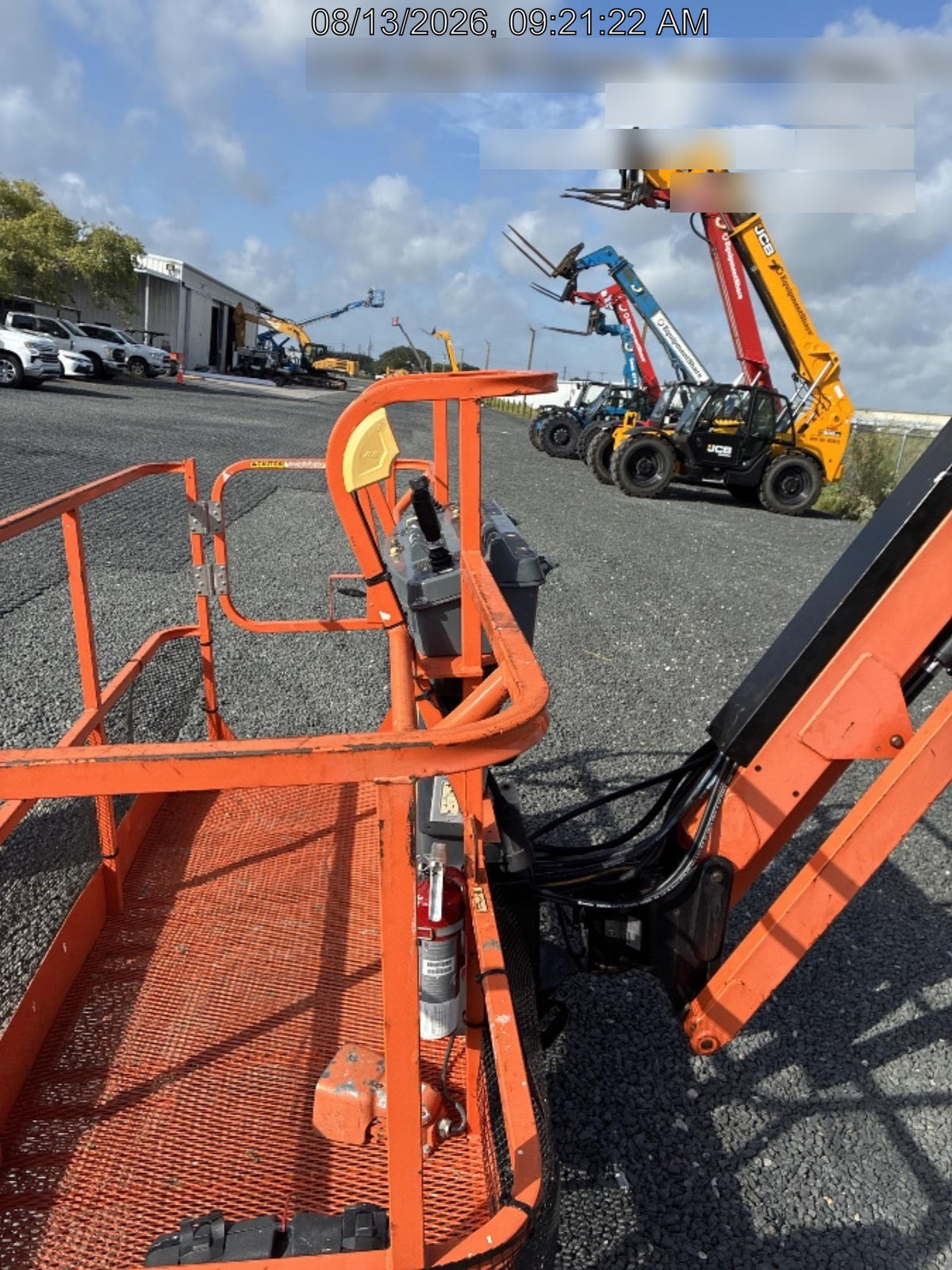 2019 JLG 800AJ