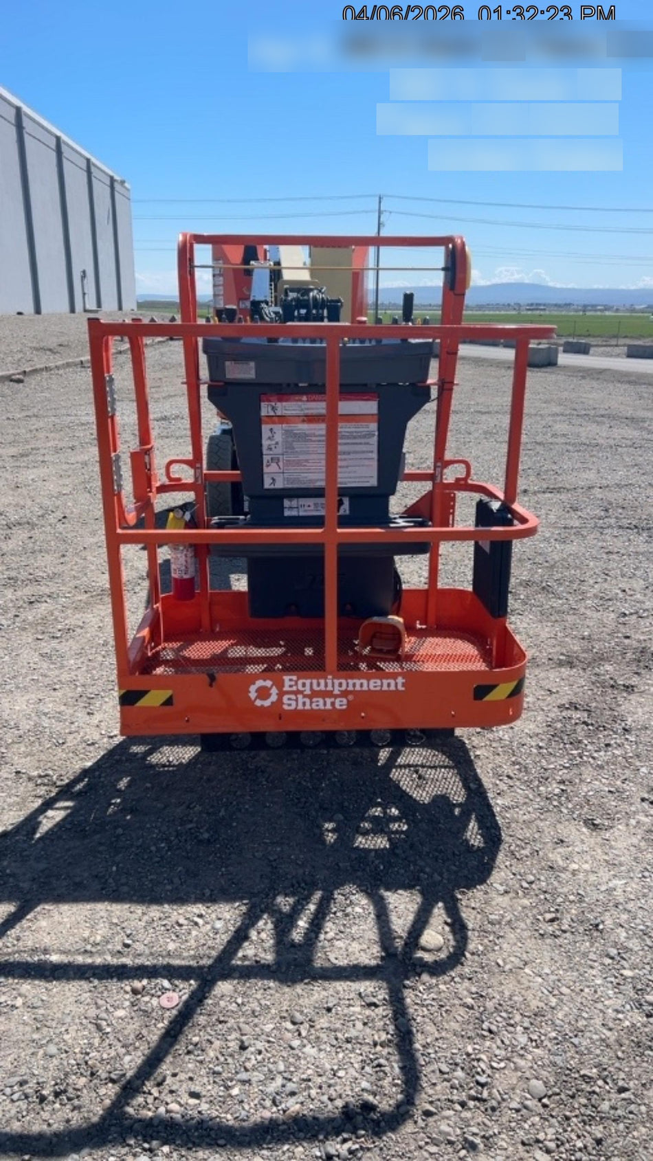 2025 JLG E300AJP