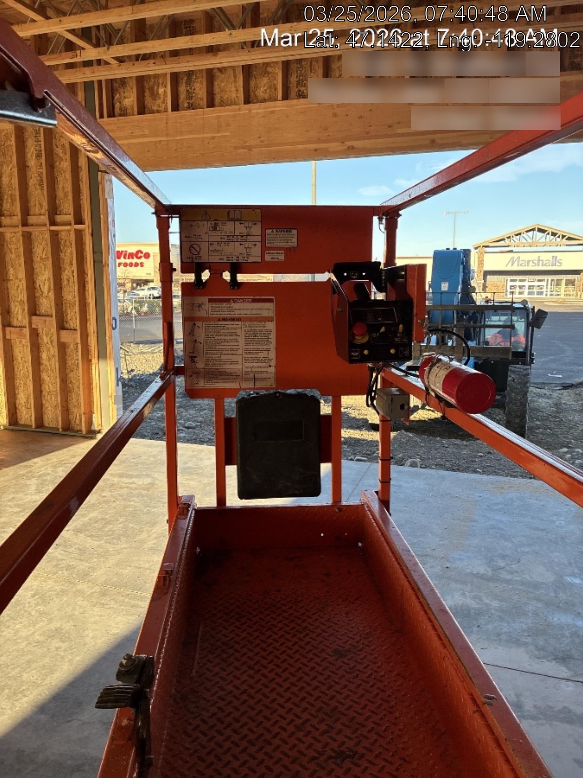 2021 JLG ES1932