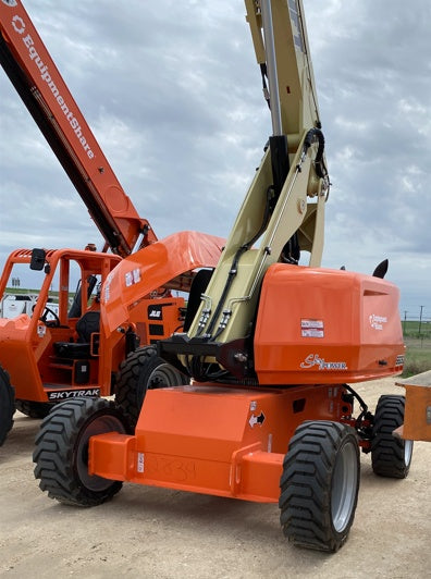 2023 JLG 660SJ
