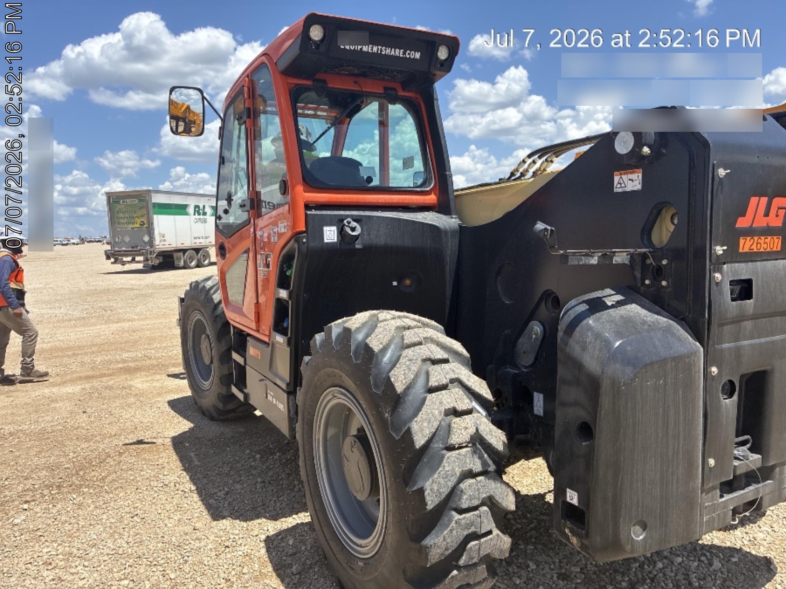 2026 JLG 1732