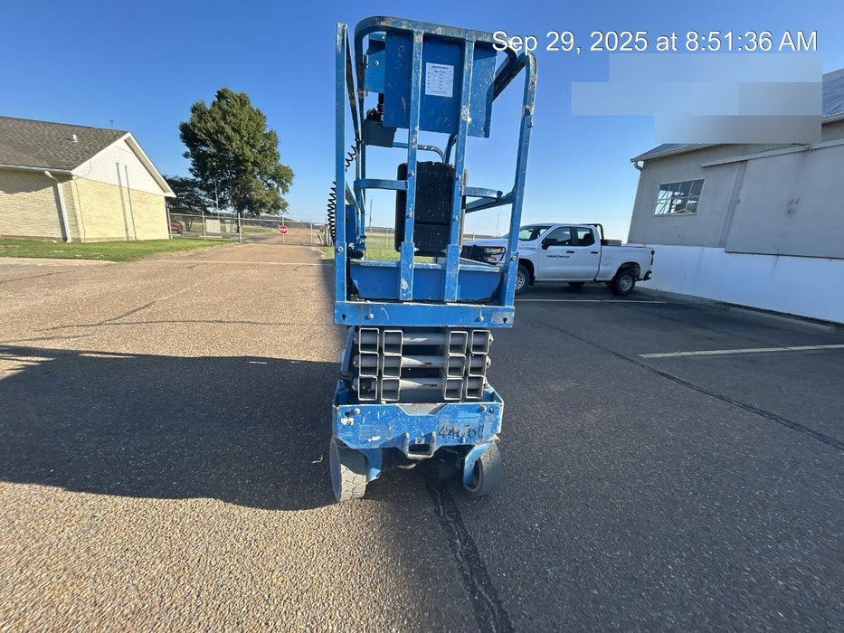 2019 Genie GS-1930 Fixed rails with chain Entry