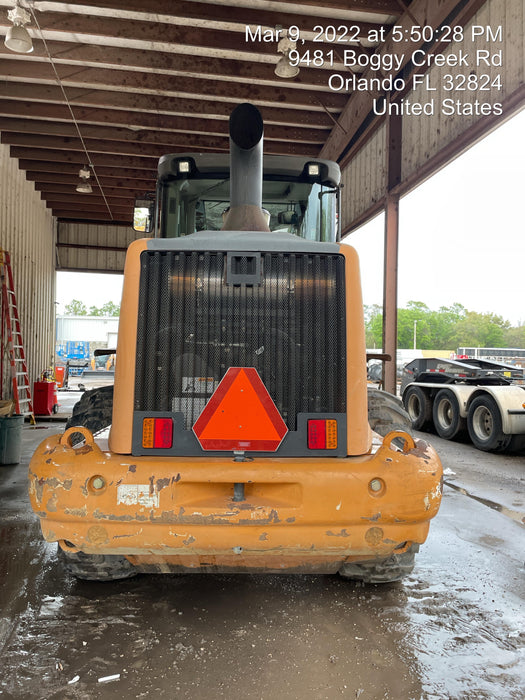 2016 Case 621F CLOSED CAB, JRB 416 STYLE HYD COUPLER
