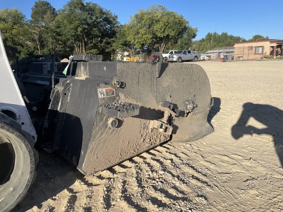 2021 PALADIN Sweepster SB72