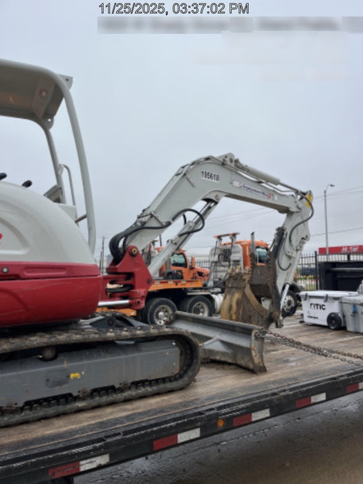 2021 TAKEUCHI TB235-2R