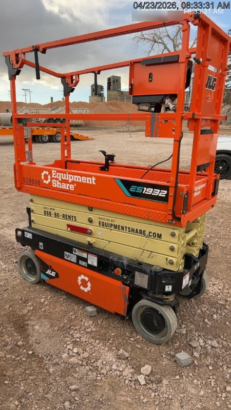 2025 JLG ES1932