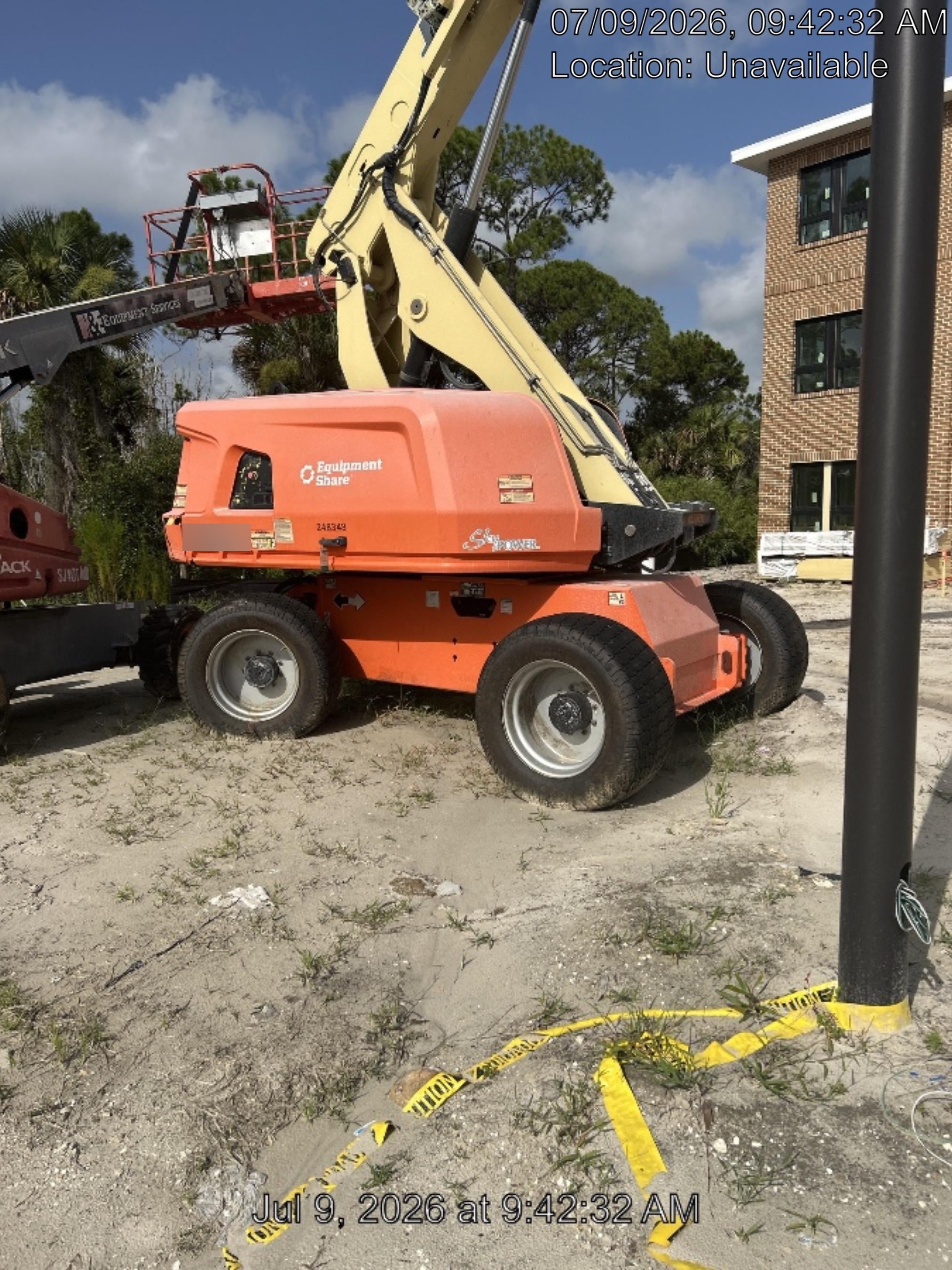 2022 JLG 660SJ