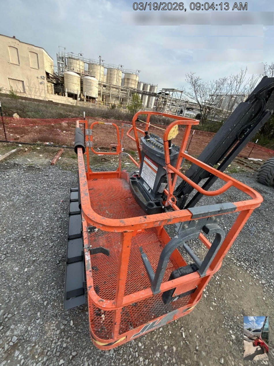 2025 JLG 800AJ