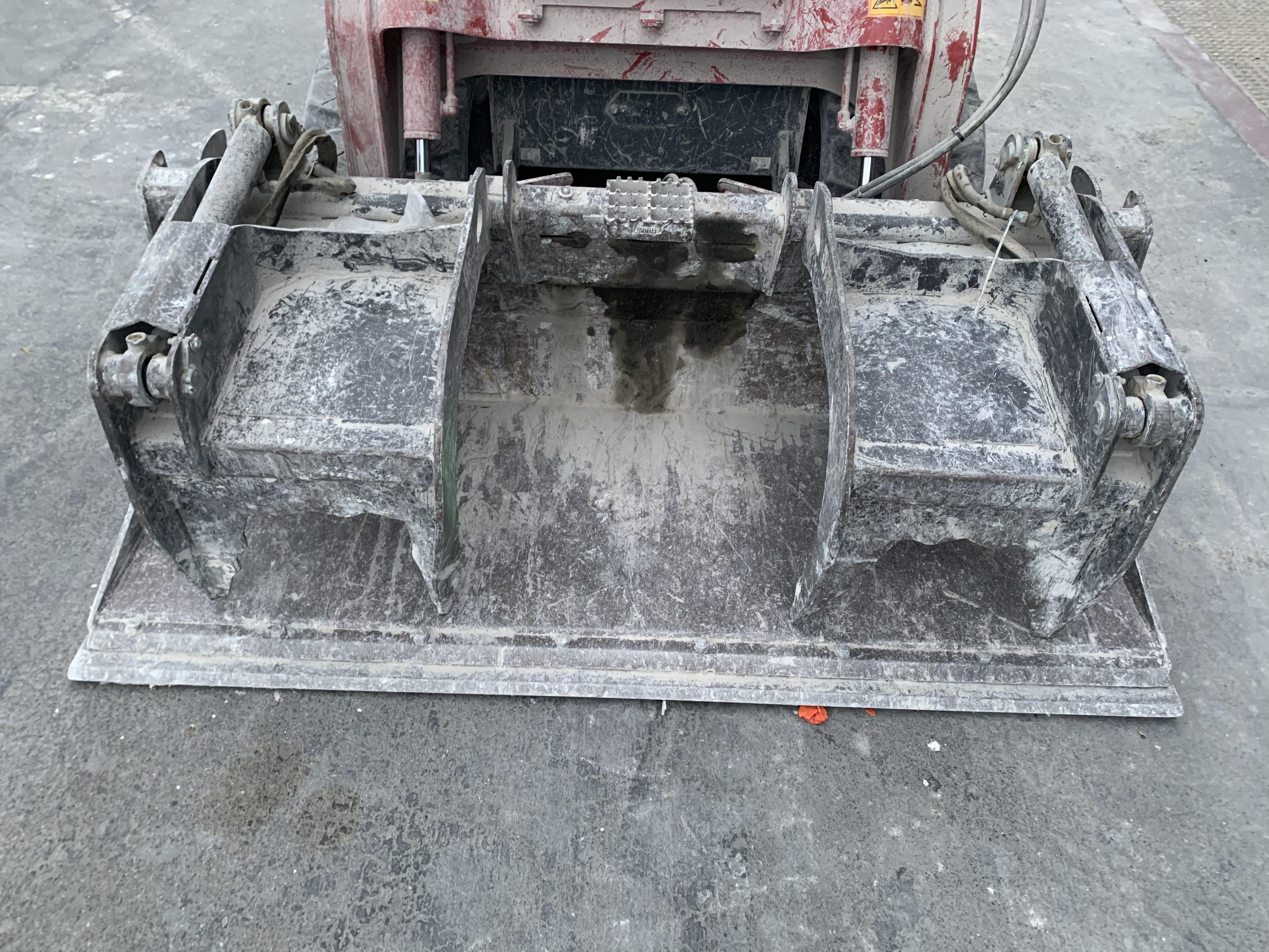 2019 PALADIN 76" Scrap Grapple Bucket - Paladin