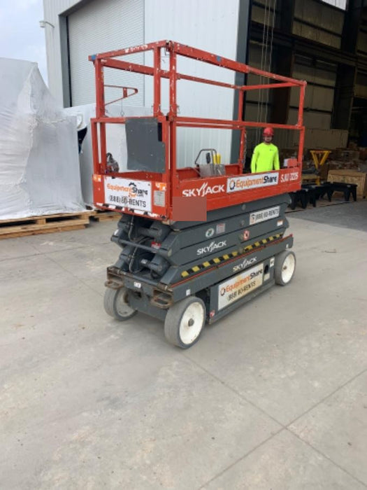 2018 SKYJACK SJIII-3226