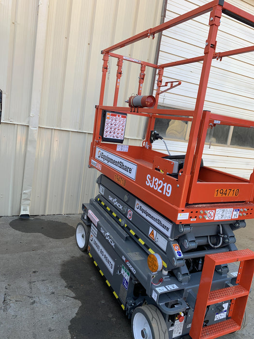 2021 SKYJACK SJ3219