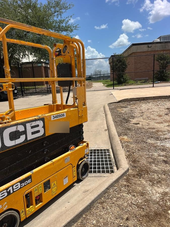 2023 JCB S1930E