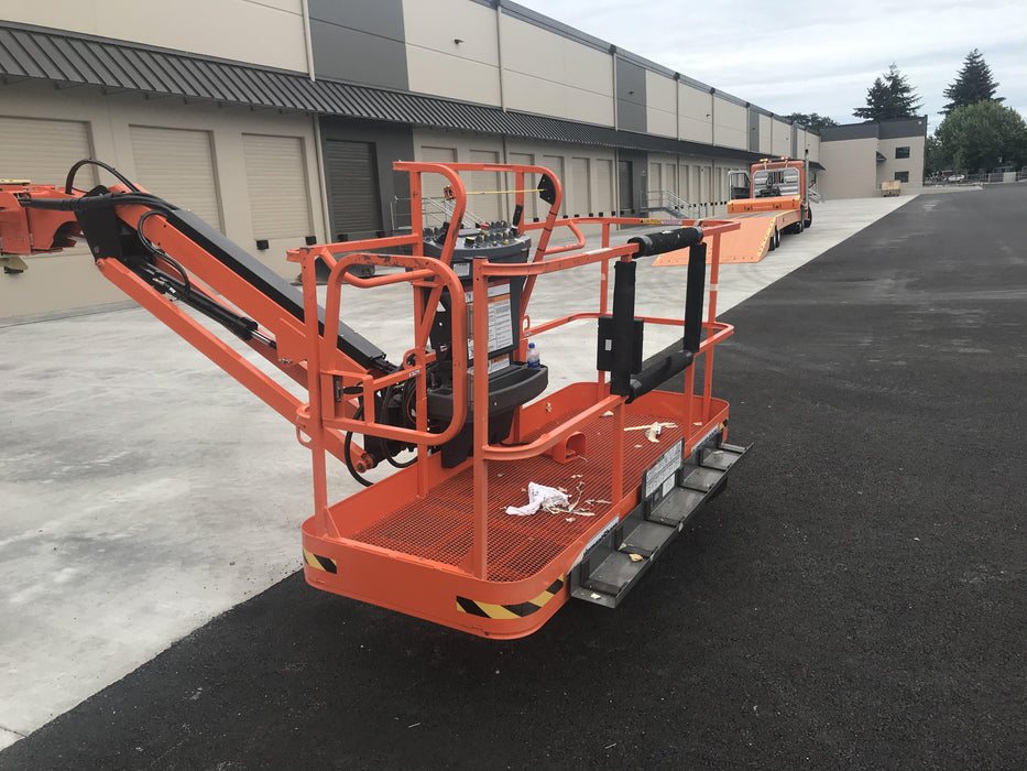 2020 JLG 660SJ