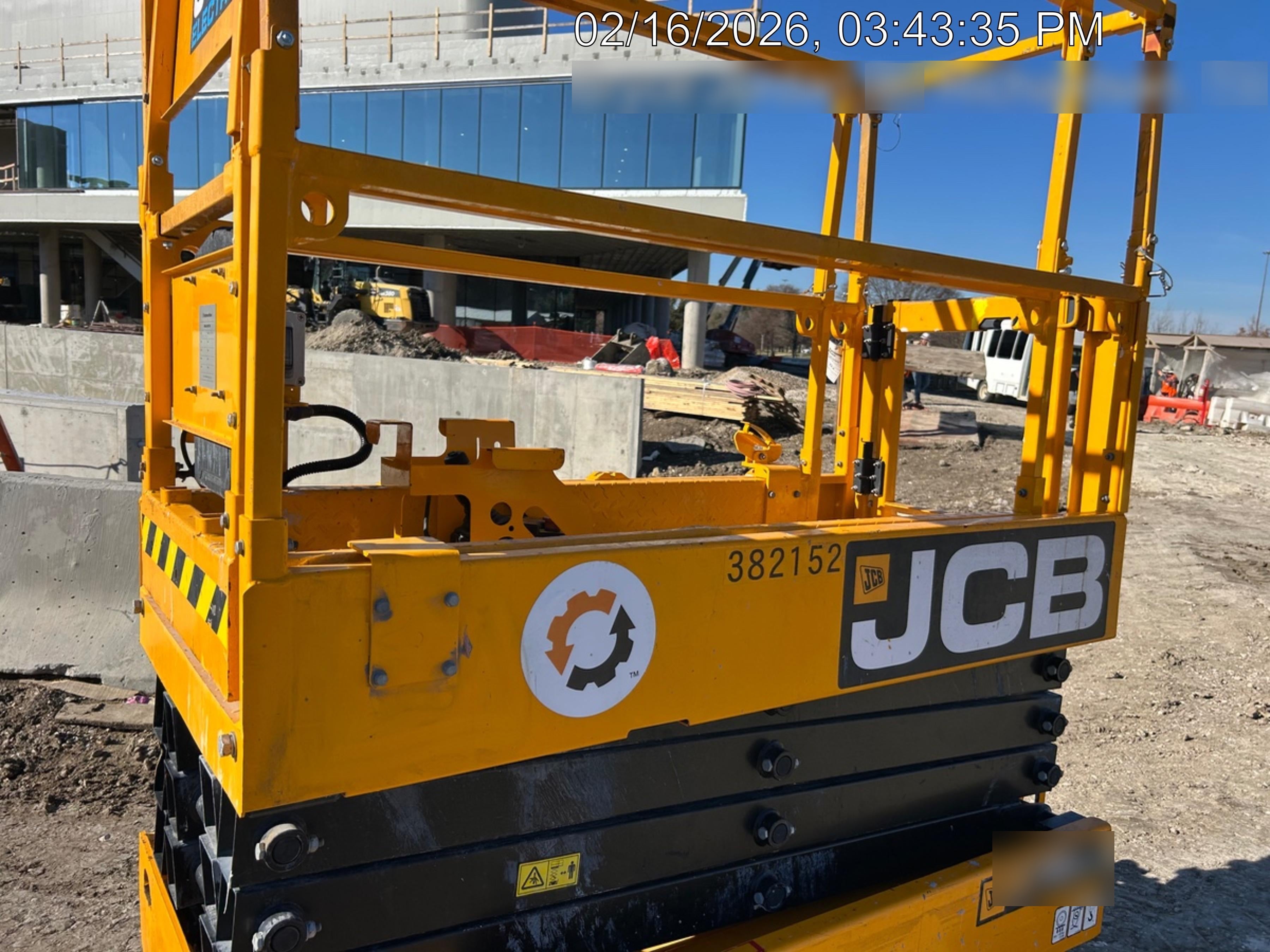 2024 JCB S1932E