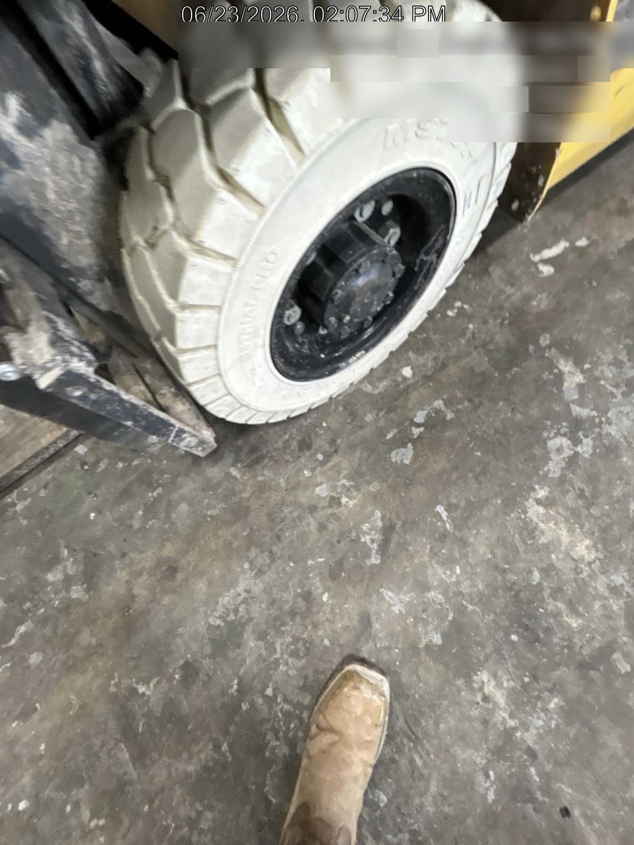 2022 KOMATSU FG25T-16