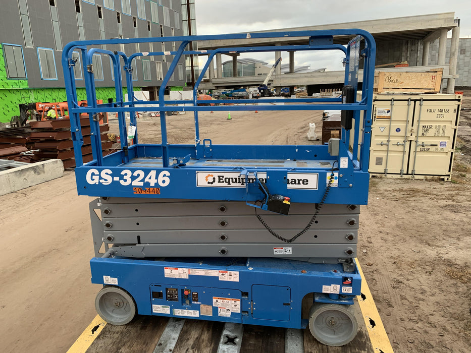 2020 Genie GS-3246 Standard, Folding full height swing gate