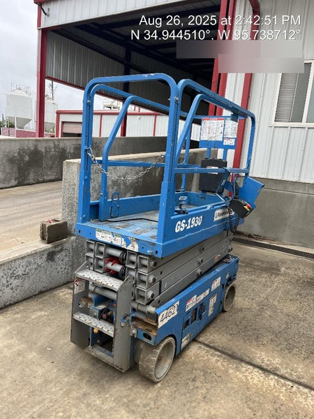 2019 Genie GS-1930 Fixed rails with chain Entry