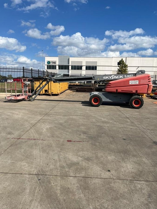 2017 SKYJACK SJ45T+