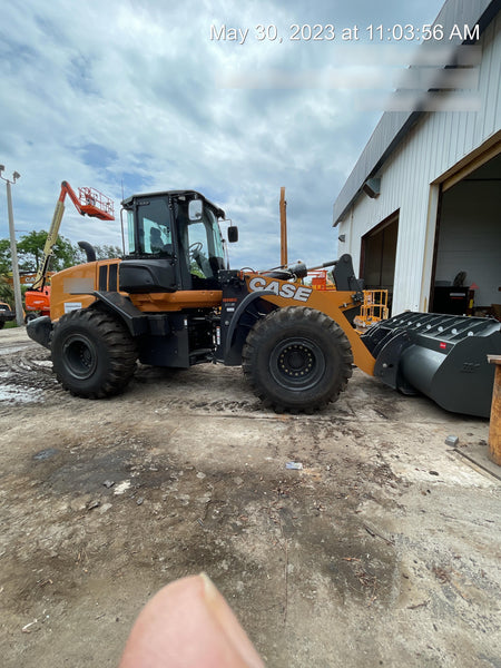2023 CASE 821G
