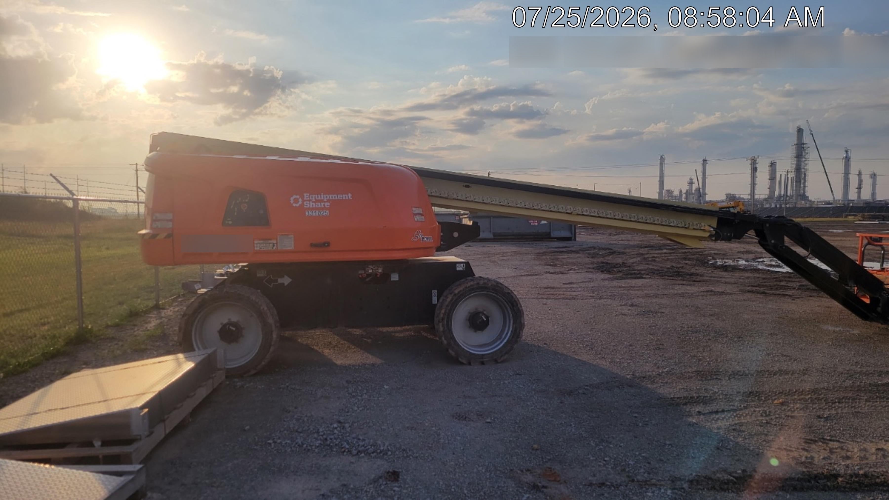 2023 JLG 660SJ